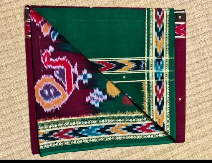 Maroon Ikkat Saree Detail